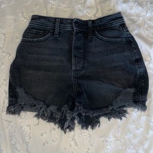 Hollister Curvy Ultra High-Rise Mom Short 3’’ inseam. Black with button up fly
